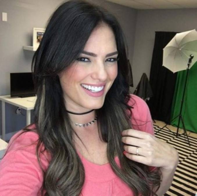 FOTOS: ¡Como dos gotas de agua! Así de bella es la hermana de la actriz venezolana Gaby Espino