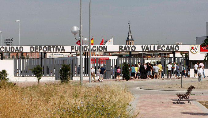 Equipo de LaLiga de España suspende entrenamiento por robos en los vestuarios