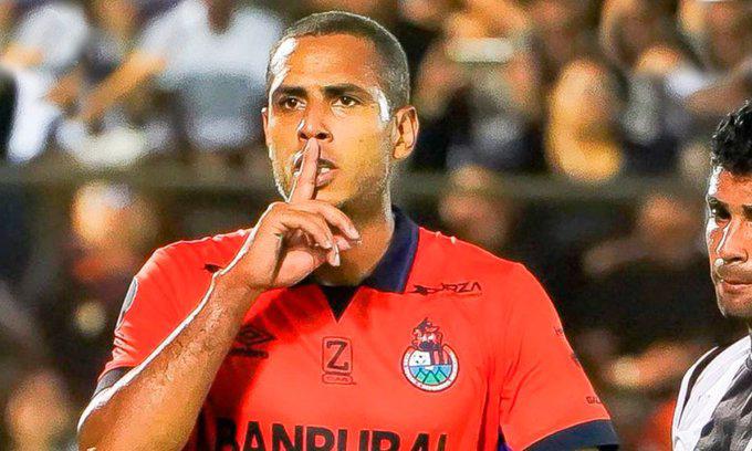 Dos hondureños involucrados: Final de Guatemala termina en pleito entre aficionados