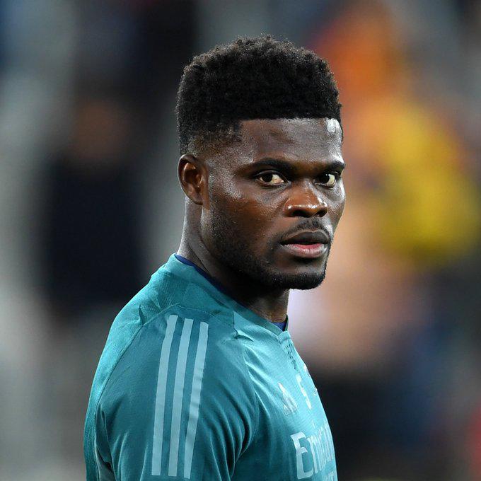 Se quedó sin equipo y ahora es acusado de cinco cargos de violación otro de agresión sexual