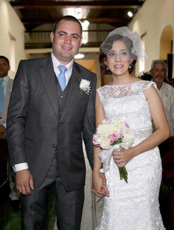 Tania y Fernando unen sus vidas ante Dios