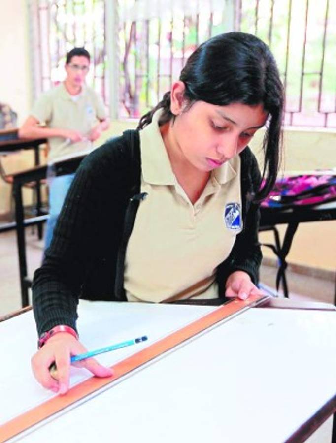 Alumnos de Bellas Artes ya se trasladaron a instalaciones de la Normal Mixta