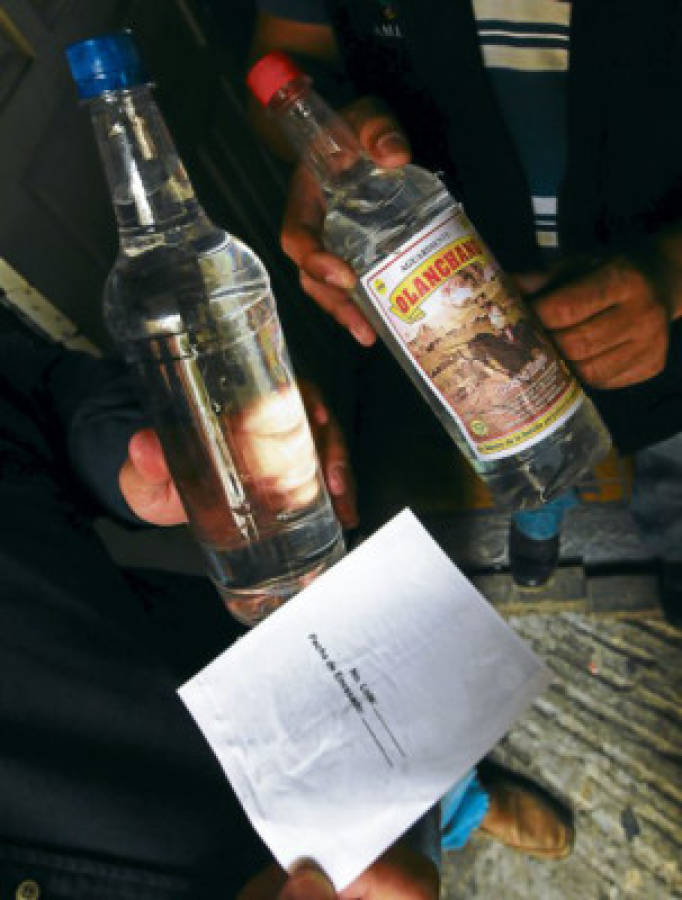 Juzgado de Policía decomisa 600 litros de licor adulterado