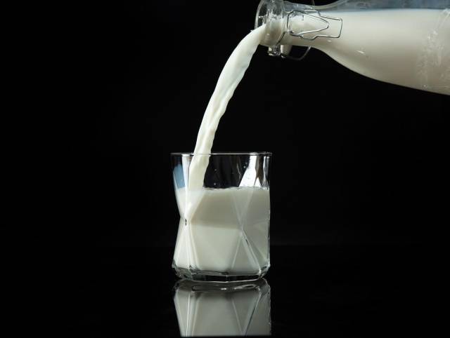 La leche es considerada el alimento completo por todos los beneficios nutricionales que brinda al cuerpo humano.
