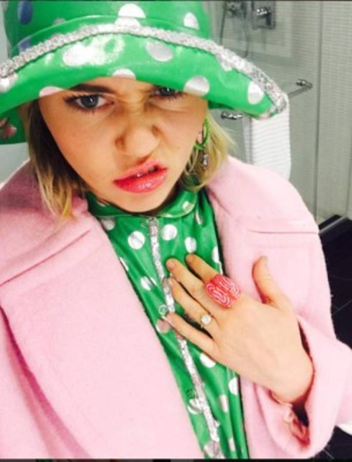 ¿Miley Cyrus dejará el espectáculo por su novio?