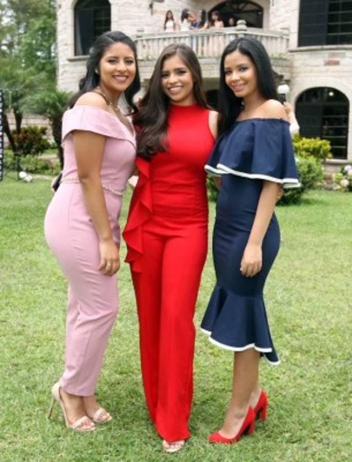 noche de recuerdo entre compañeros