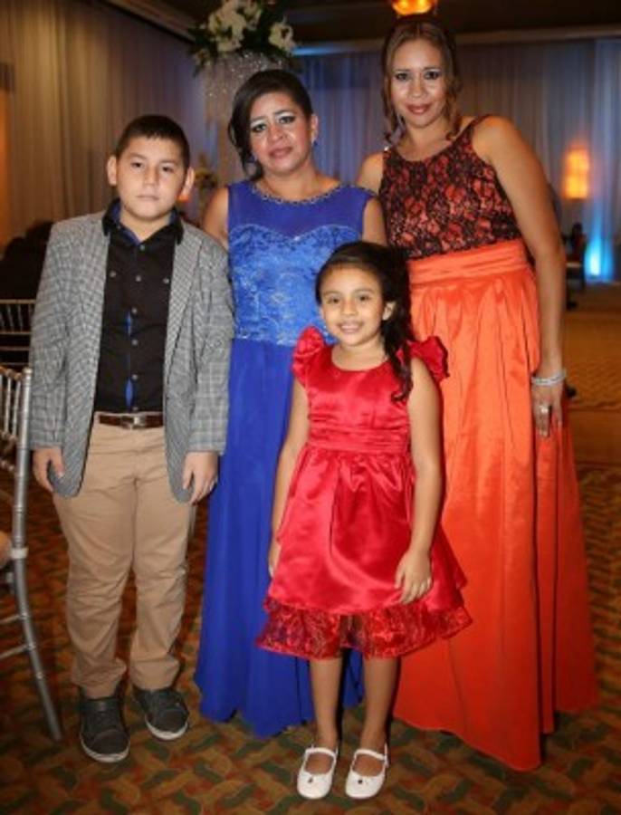 Triunfal despedida para los seniors de The Mayan School