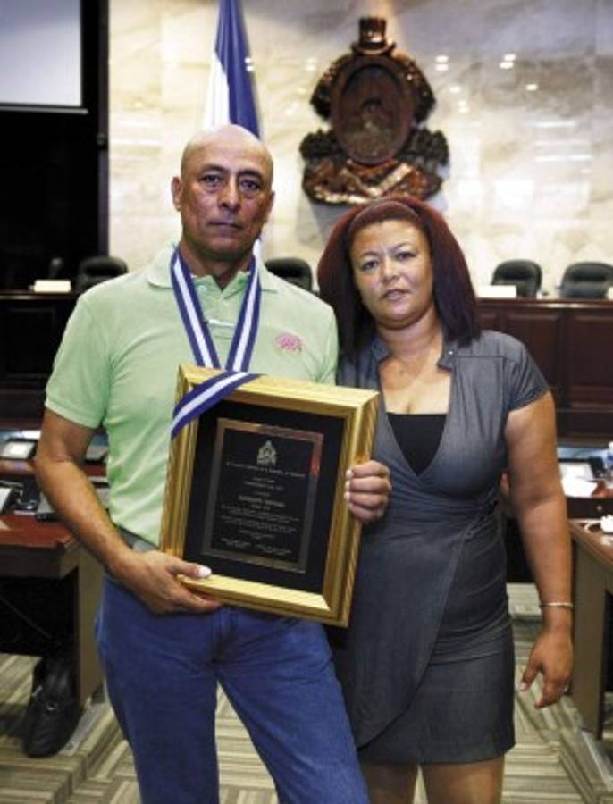 Premian labor de comunicadores hondureños
