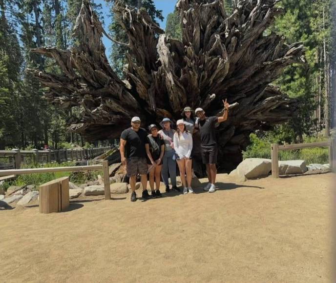 Así han sido las vacaciones de “Choco” Lozano con su bella novia