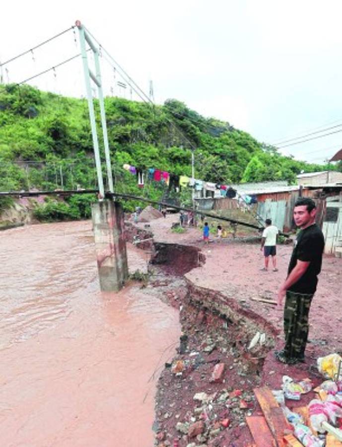 Copiosas lluvias generan zozobra en la capital