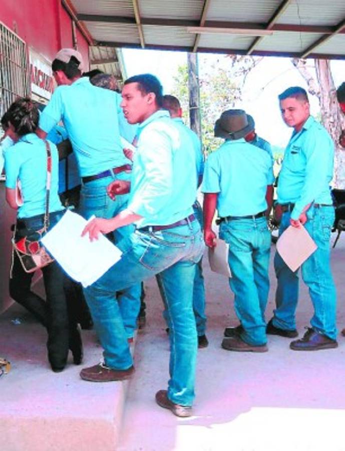 Honduras: Al menos 700 alumnos se graduarán en la UNA el próximo viernes