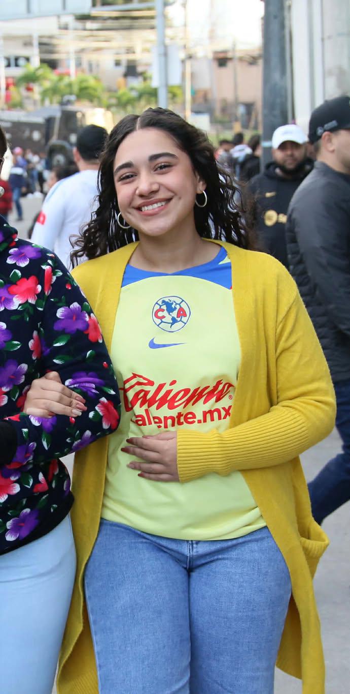 ¡Solo chicas lindas! El Nacional se llena de bellas aficionadas del Olimpia y América