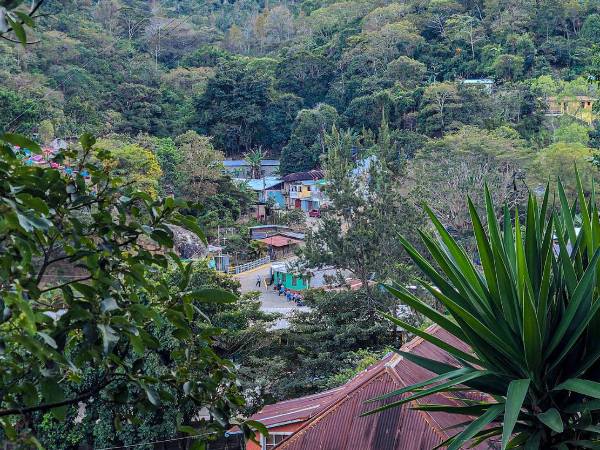 San Juancito es uno de los pintorescos lugares cercanos a la capital que se pueden visitar en este periodo de Semana Santa por parte de las personas amantes de la naturaleza.