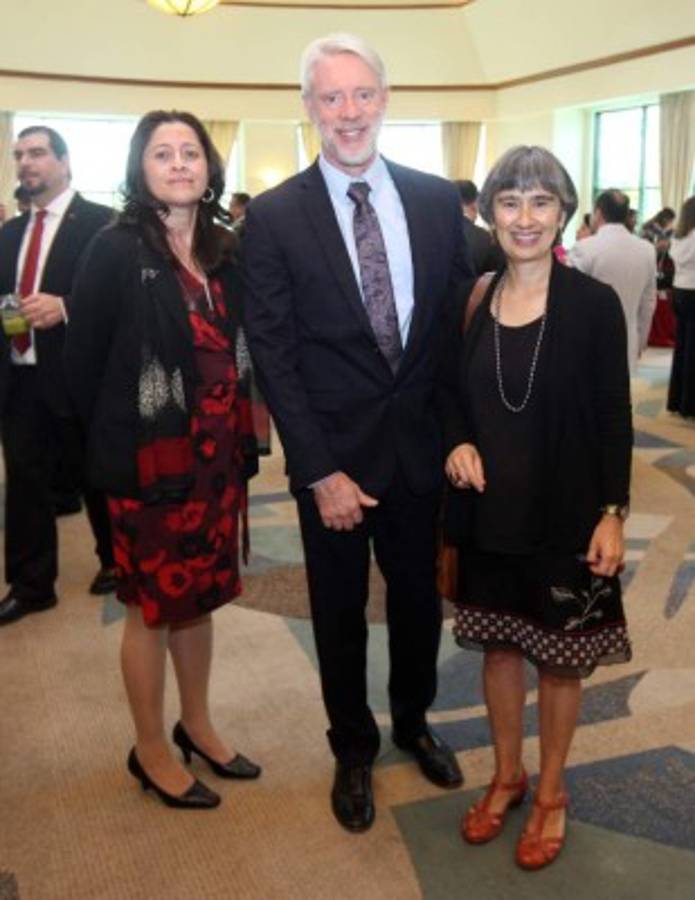 noche de recuerdo entre compañeros