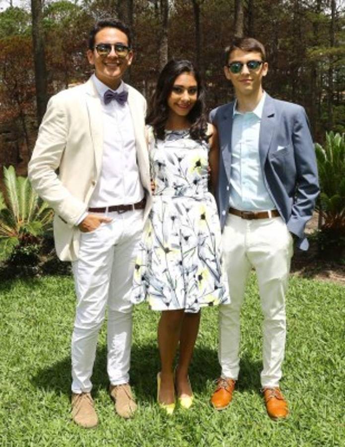 Seniors de Elvel School celebran su tradicional desayuno para fortalecer lazos de amistad