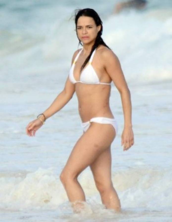 Michelle Rodríguez se divierte con amigas en México