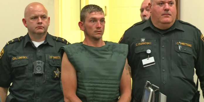 Los puso en fila para asesinarlos: padre acribilla a sus tres hijos en Ohio y confiesa ante la corte