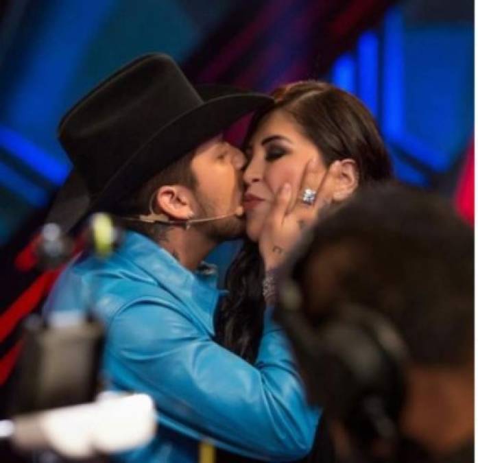 FOTOS: Así es Cristy, la guapa madre de Christian Nodal