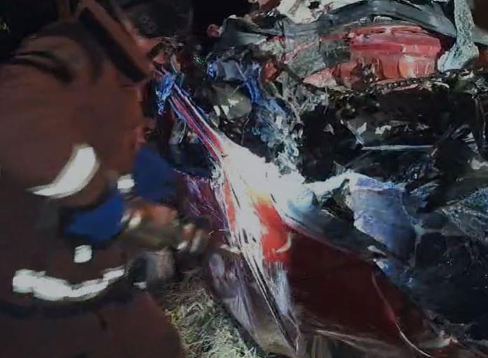 Atrapados entre amasijos de hierros: tres choques fatales en sábado trágico en Honduras