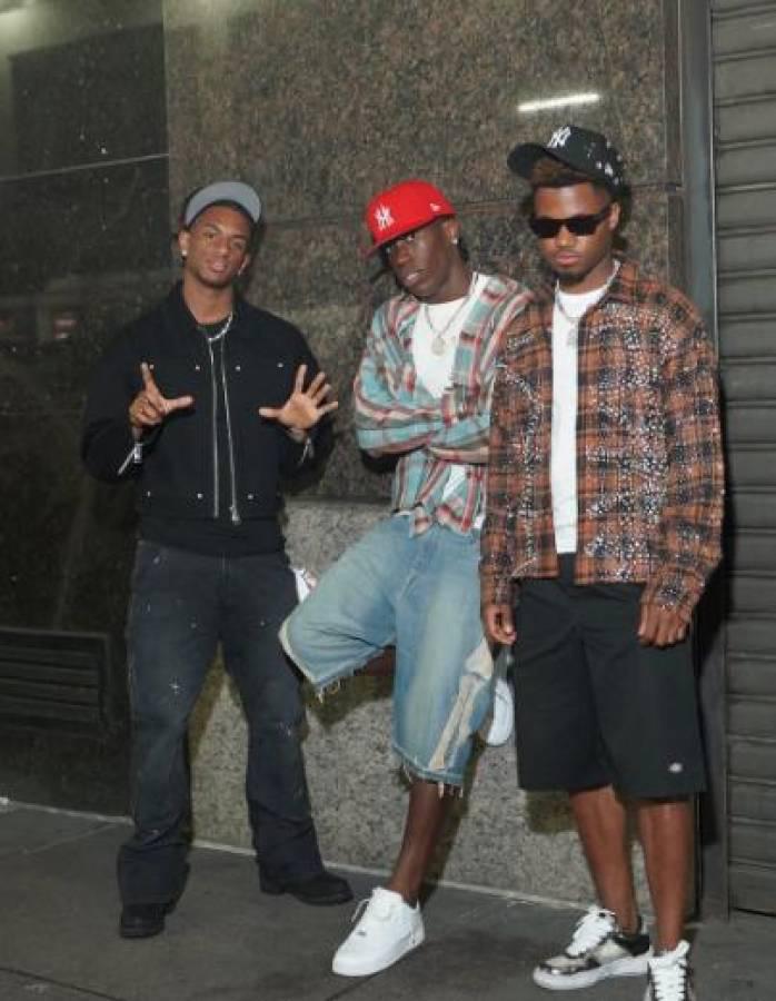 ¡Captados! Futbolistas del Barcelona son vistos en un yate lleno de mujeres en sus vacaciones