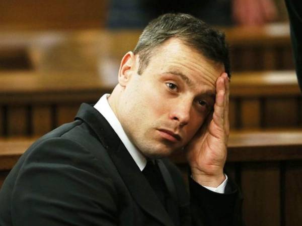 Oscar Pistorius es acusado de asesinar a su novia.