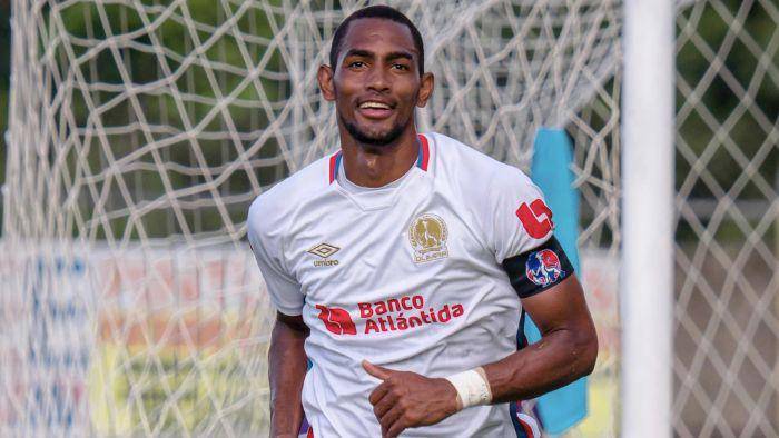 Jugadores que de haber seguido, Vida no estaría peleando por no descender