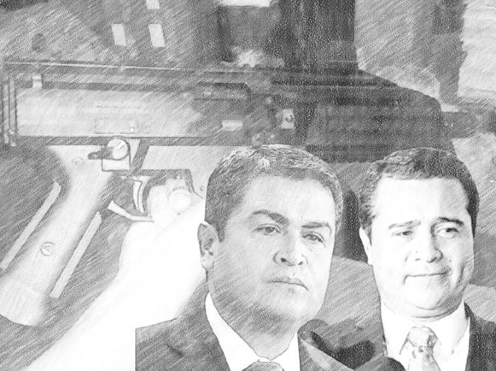 La foto del arma con el nombre “Juan Orlando H” no fue presentada en su juicio