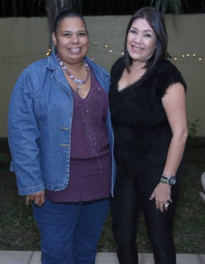 Sorpresivo agasajo en honor a Gloria Tinoco y Reyna Flores