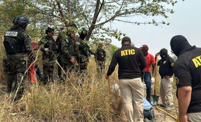 ¿Quiénes son las víctimas halladas en fosas clandestinas en Lomas del Carmen?