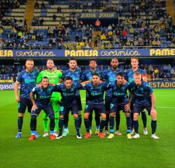 Triplete histórico del Choco Lozano con el Cádiz dejó estas imágenes imborrables