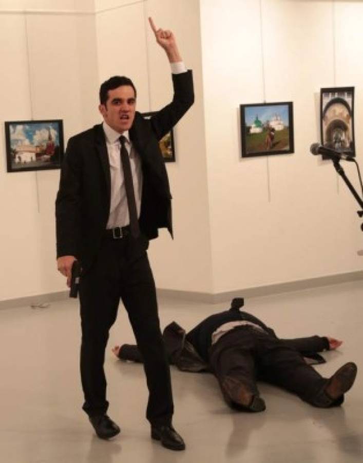 Quién era y qué gritó Mevlüt Mert Altıntaş el atacante del embajador ruso Andrei Karlov   