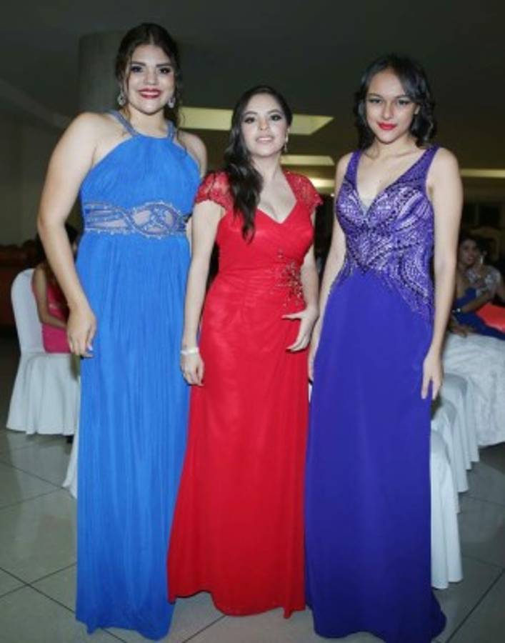 Seniors de la Shadai School celebraron la culminación de sus estudios de secundaria