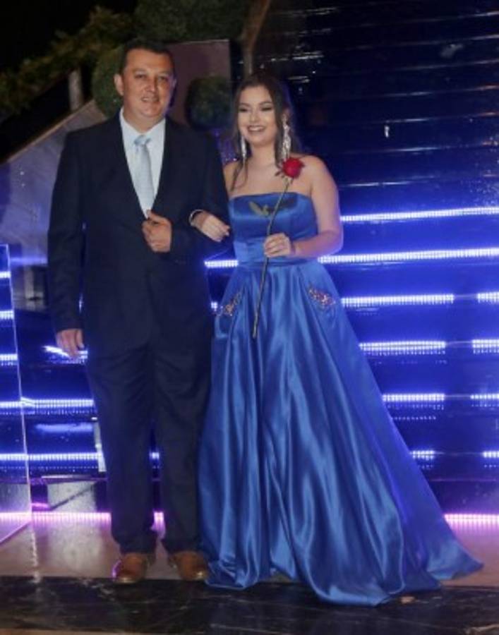 Prom generación 2019 de CEAD Christian School, una noche para recordar