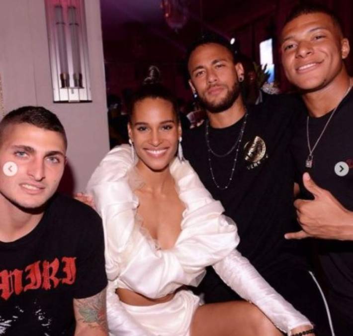 FOTOS: Modelos, alcohol y descontrol, así fue la fiesta a la que acudieron Neymar y Mbappé