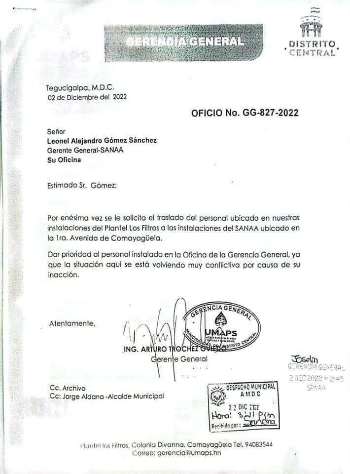 Entre el 24 de mayo y el 2 de diciembre de 2022, la UMAPS envió unos siete oficios a la Gerencia del SANAA solicitando mover de esas oficinas a su personal. Tróchez culpa al destituido gerente Leonel Gómez por la inacción.