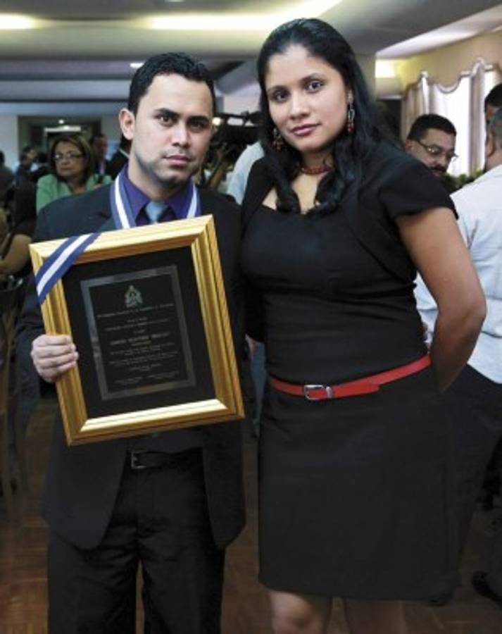 Premian labor de comunicadores hondureños