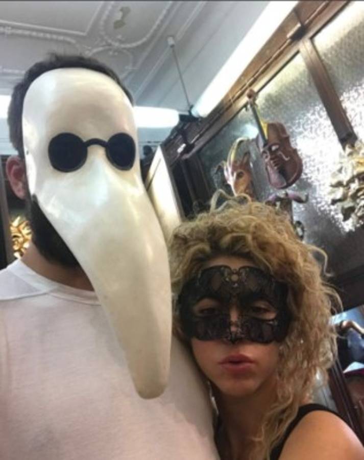 Shakira y Piqué de compras y más enamorados que nunca