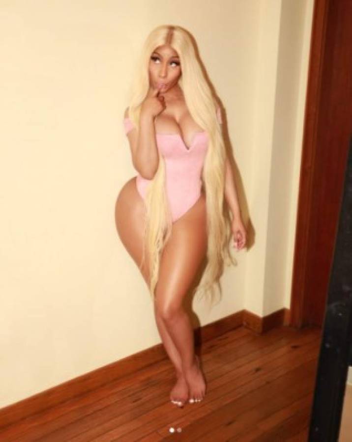 Nicki Minaj nuevamente publica fotos en sexy traje de baño y las redes enloquecen