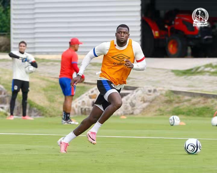 Tres bajas: Cambios en 11 titular de Olimpia por boleto a final de Copa Centroamericana