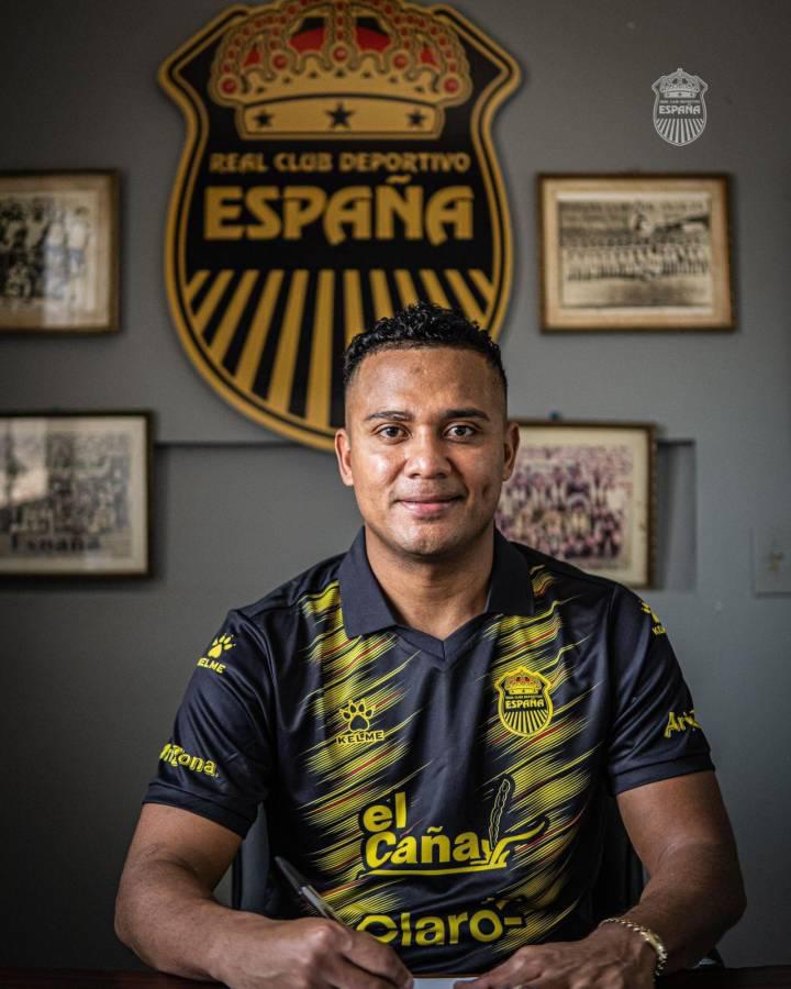 Mercado: Olimpia con fichaje y una baja, futuro de Rodrigo Auzmendi y Rubilio Castillo