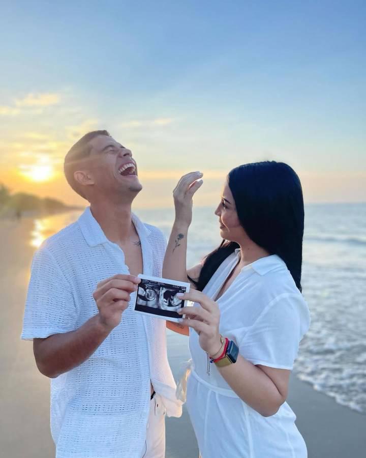 Bella chica anuncia que está embarazada de jugador de la Liga Nacional