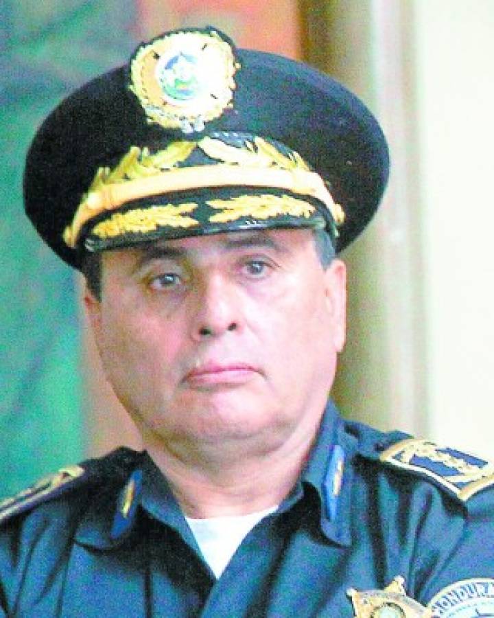 Presidente de Honduras organiza nueva policía
