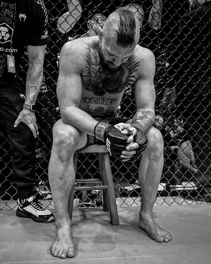 Conor McGregor fue derrotado en un minuto por Max Holloway y se conoce lo que sufrió