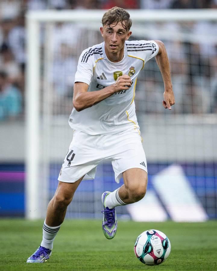 Barcelona tiembla: La poderosa alineación del Real Madrid para debutar en LaLiga de España