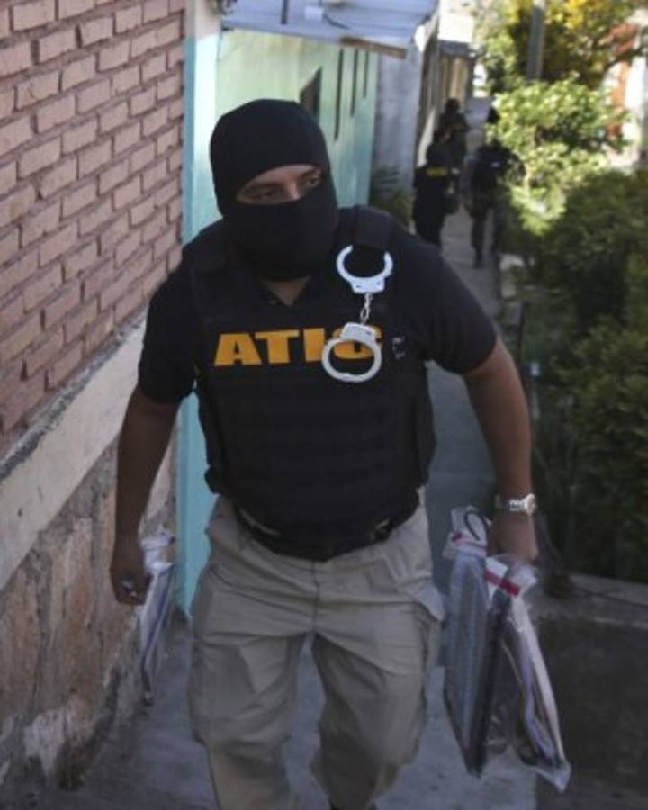 Mara Salvatrucha compra buses a bajo precio con amenazas