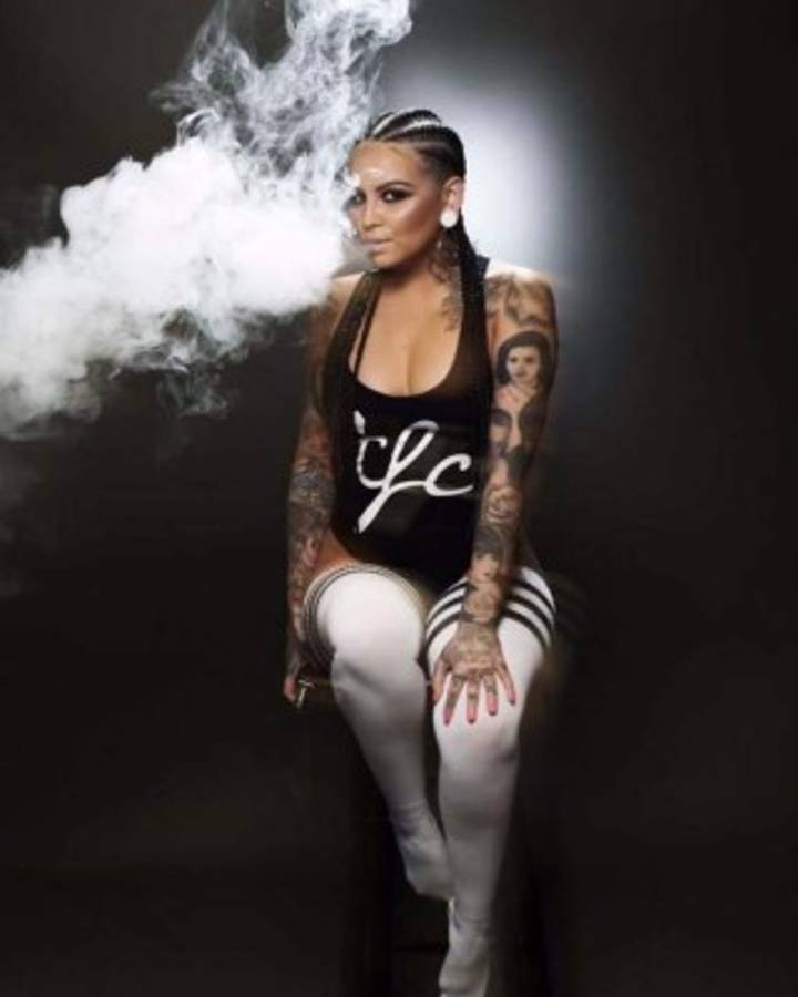 Mujeres vuelven sus esbeltos cuerpos en obras de arte con sus tatuajes