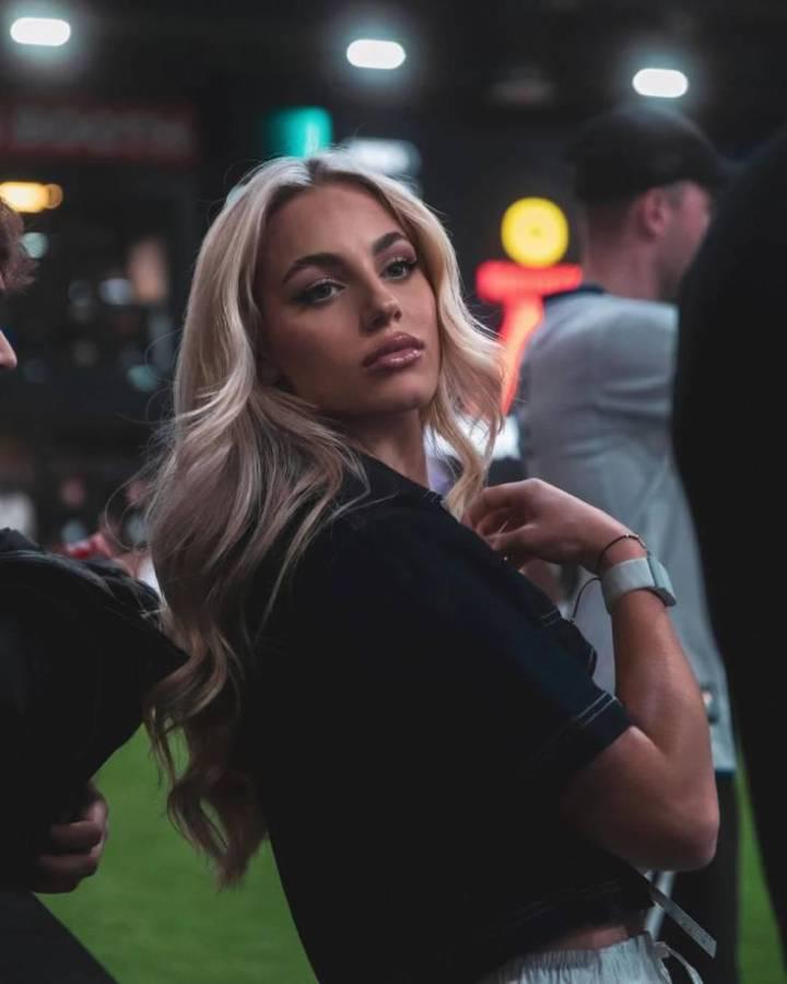 La “futbolista más bella del mundo” desata polémica por curioso motivo: Lo revelan