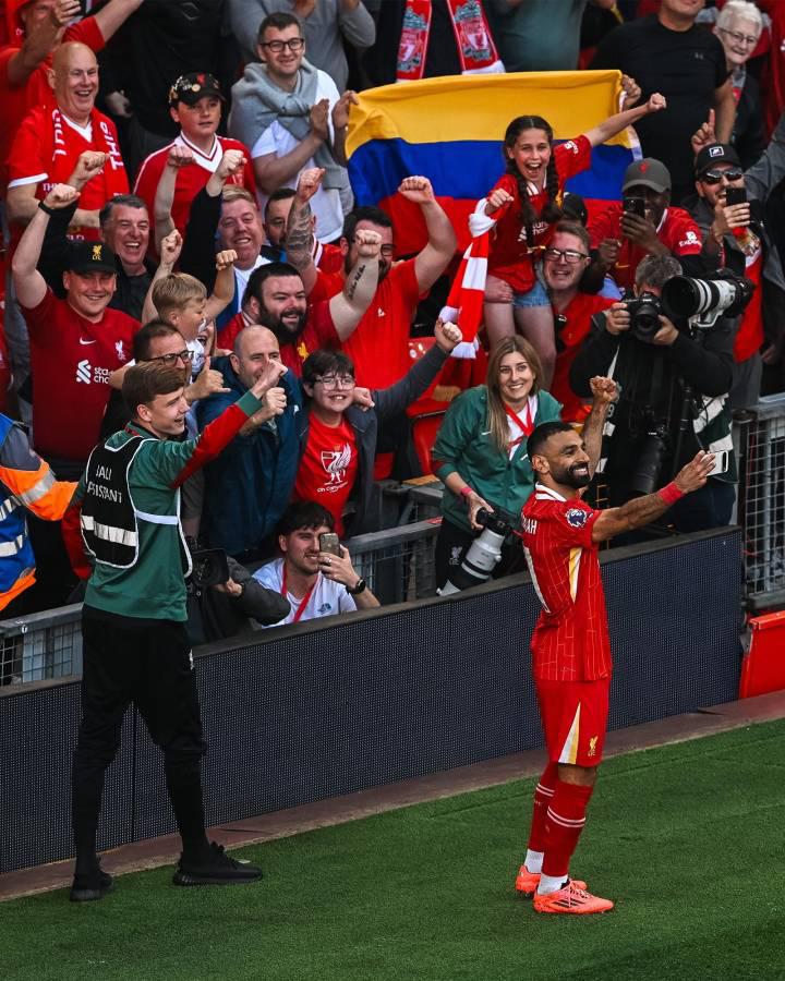 Festejo son copa: Así celebró Liverpool el coronarse campeón de Premier League