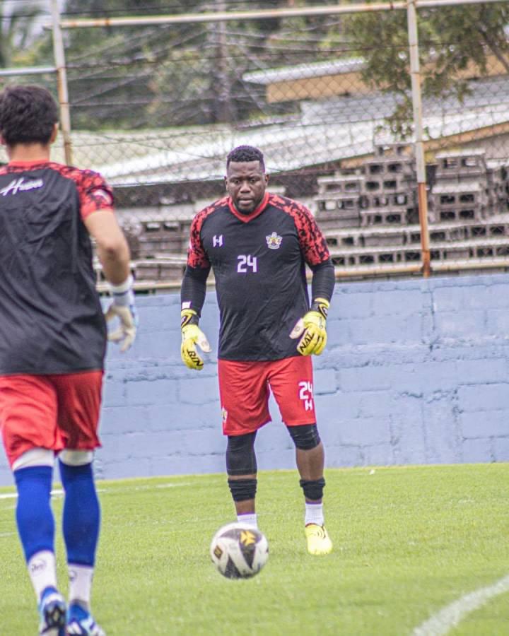 Futbolistas veteranos de Honduras que se resisten al retiro y militan en el ascenso