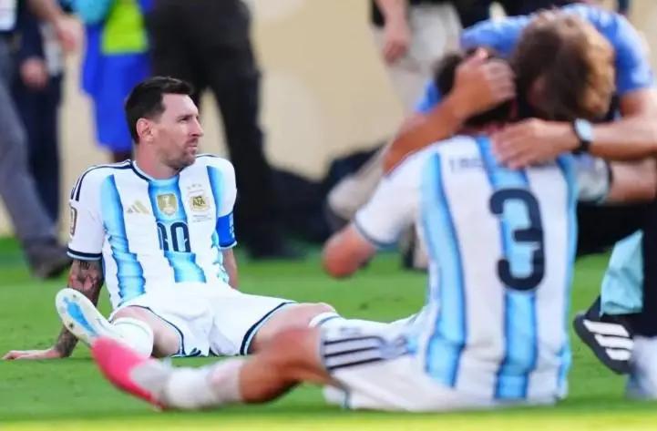 Pareja de futbolista de Argentina revela el regalo que les hizo Messi después del Mundial
